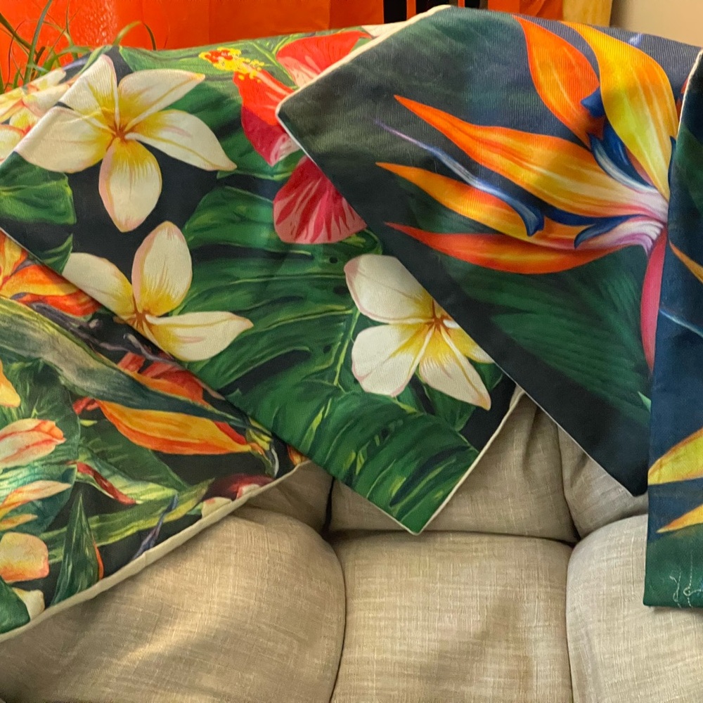 Tropical Floral Accent Pillow Set